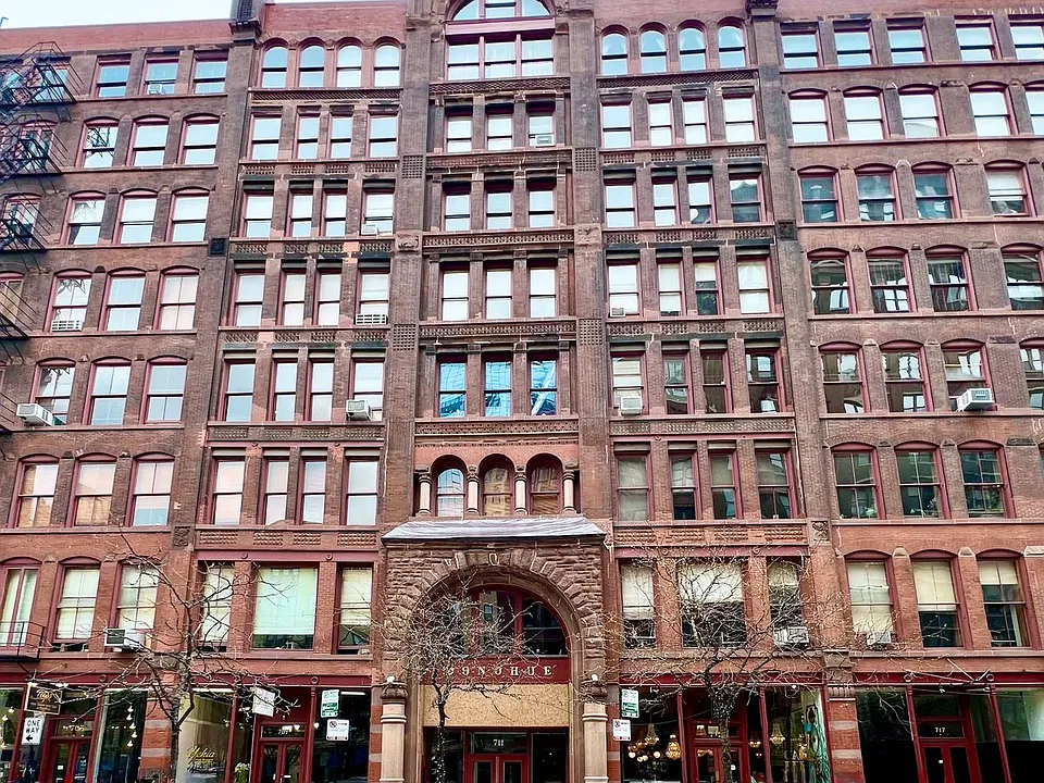 711 S Dearborn St #608