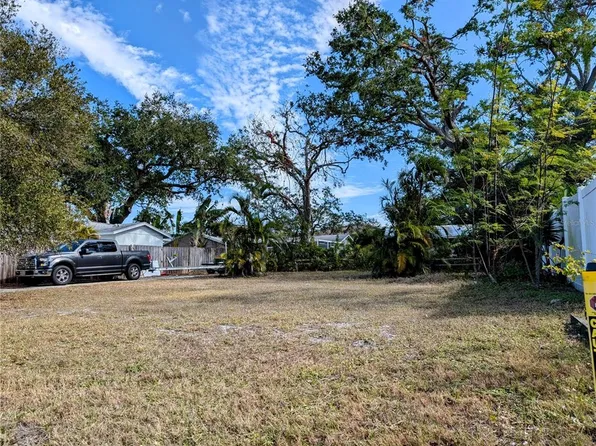 811 S School Ave #1, Sarasota, FL 34237