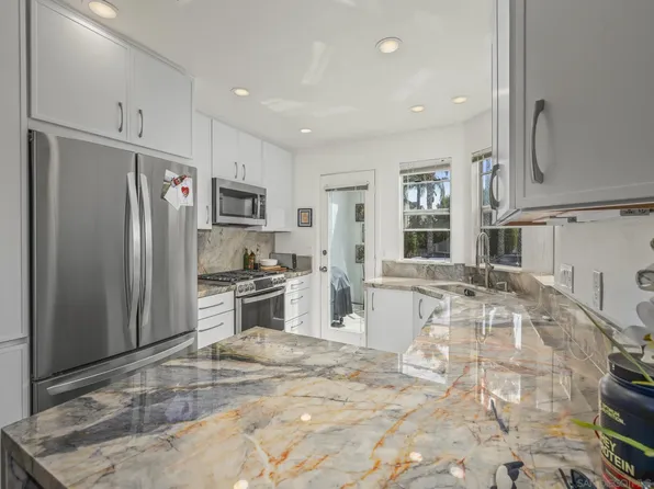 972 Sapphire St, San Diego, CA 92109