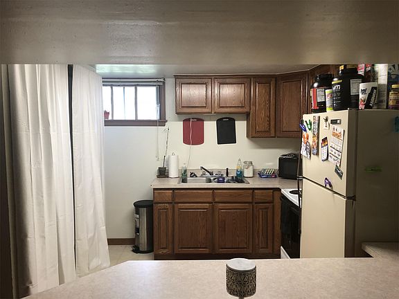 4th image of 669 N 10th St #2