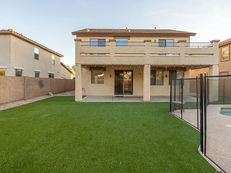 1546 E Nightingale Ln — Photo 87