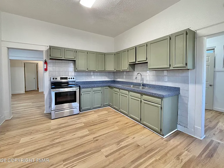 1028 N Webster Ave #1 — Photo 30