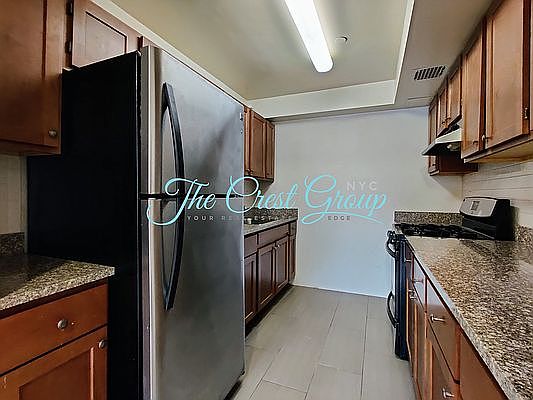 2nd image of 3160 Albany Cres APT 3B