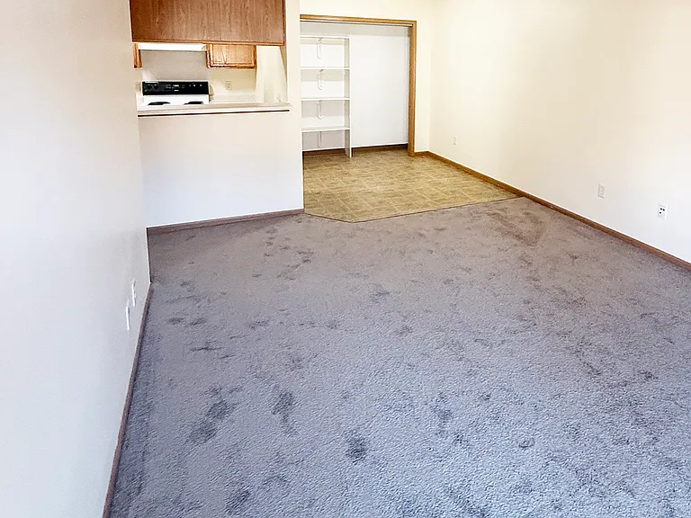532 6th St SW #102 — Photo 16