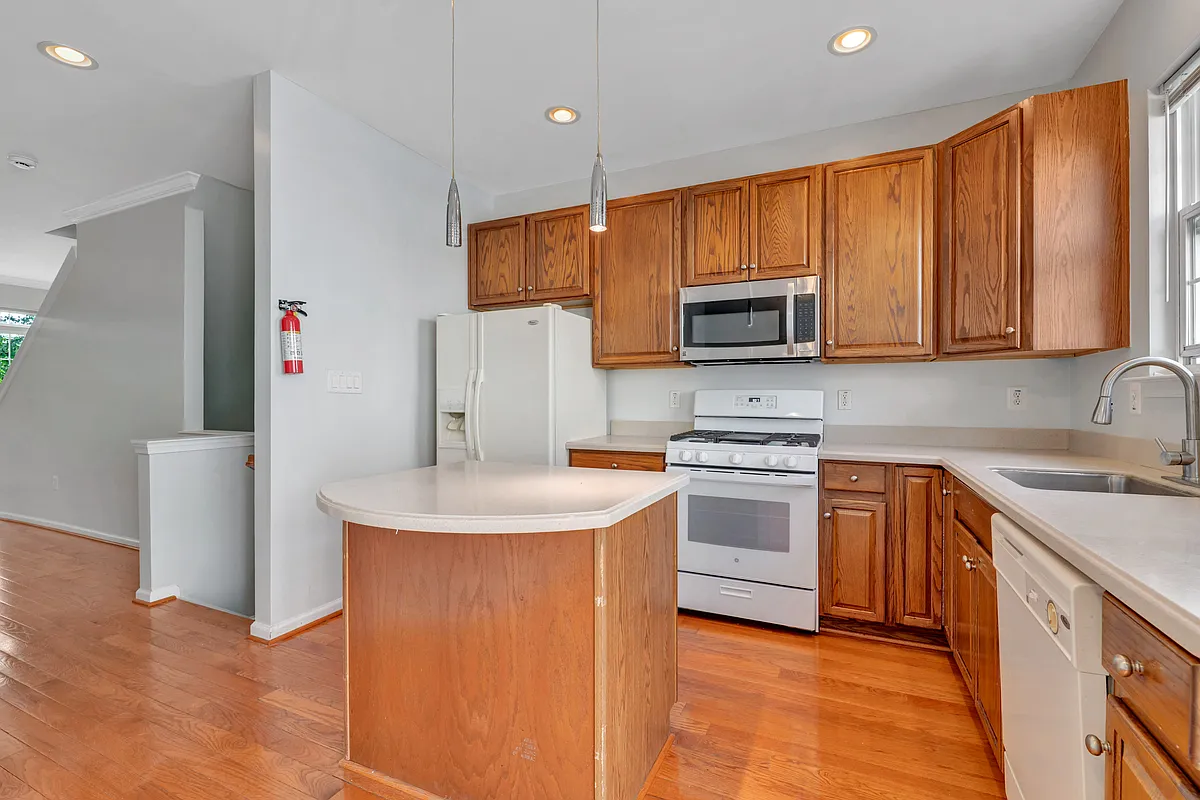 Building Photo - 4287 S Capitol St SW