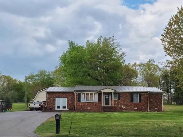 3537 Merle Travis Hwy, Beechmont, KY 42323