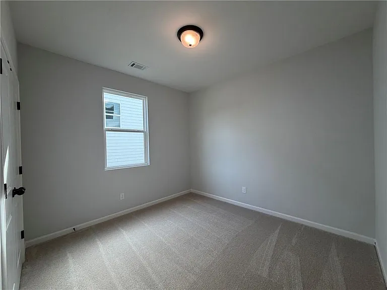 139 Jacobs Hollow St — Photo 3