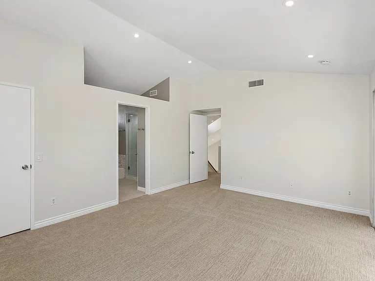 3428 Meadow View Dr — Photo 20