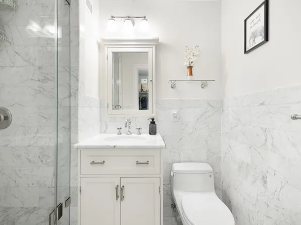 555 Main Street image 7 of 12