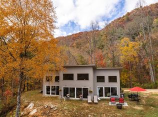 475 Gorge Overlook Rd, Robbinsville, NC 28771