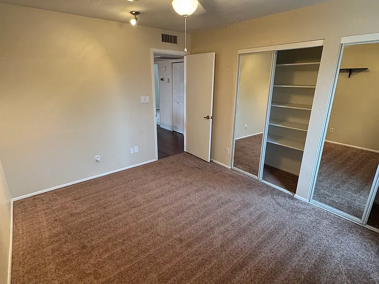 6228 W Cortez St — Photo 43