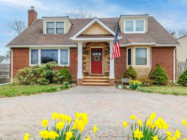 1057 Hempstead Avenue, South Hempstead, NY 11550