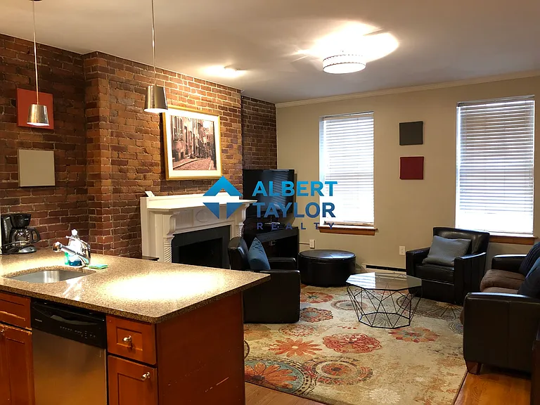 17 Garrison St #2 — Photo 2