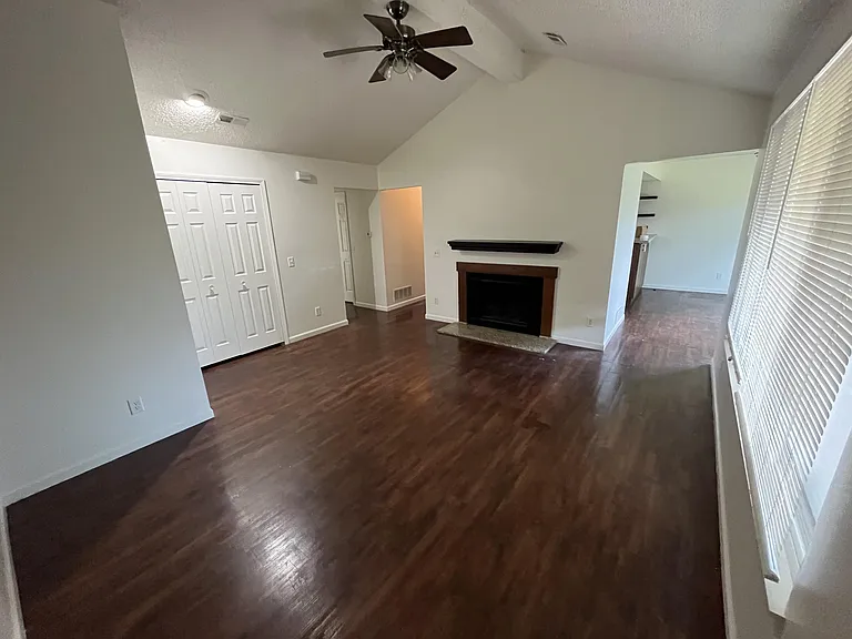 922 Kara Dr — Photo 11
