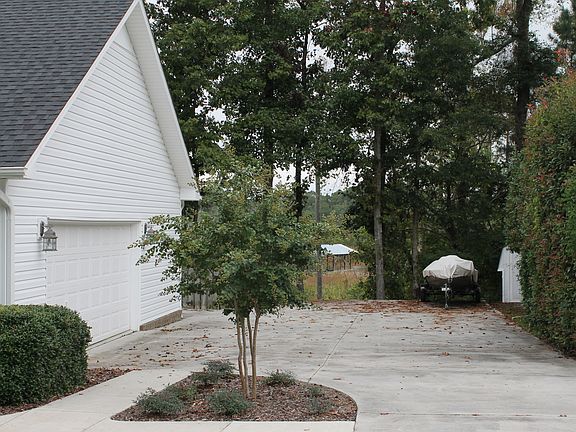 Oversized 2-Car Garage with workspace