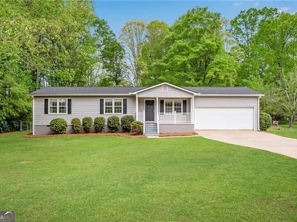 2749 Majestic Cir, Dacula, GA 30019