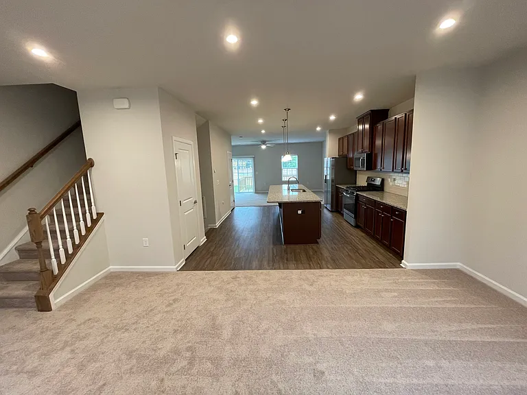 4846 Randall Rd — Photo 4