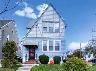 87 Munro Blvd, Valley Stream, NY 11581