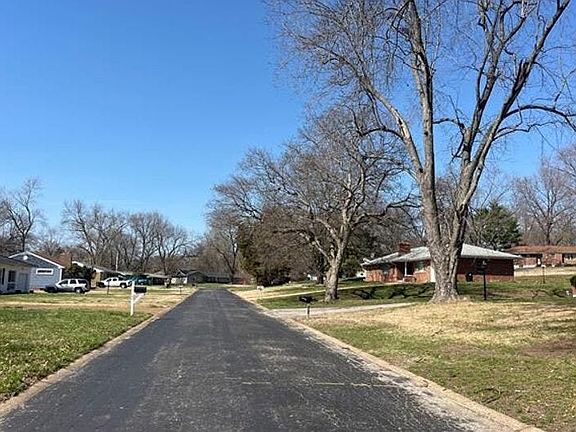 5th image of 74 Capitol Hill Dr