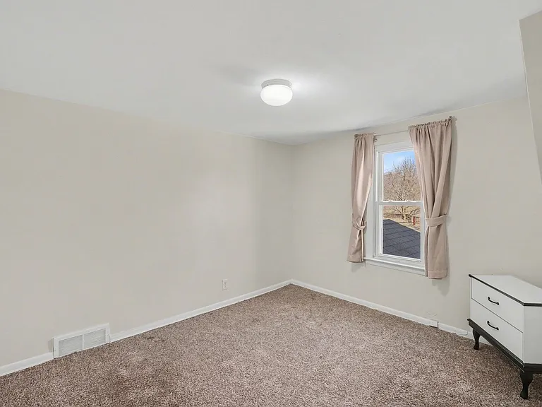 1163 W Reid Rd — Photo 5