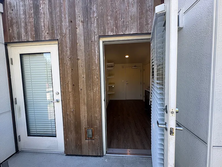 Plaza Apartments — Photo 128
