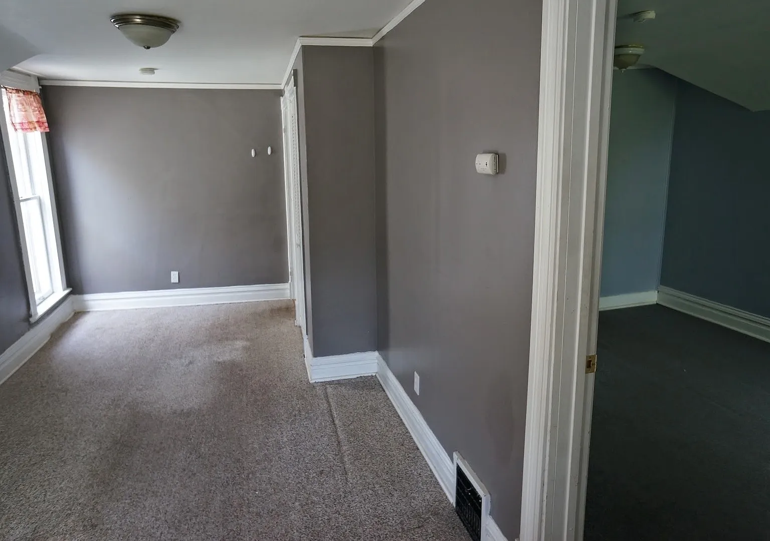 1206 E 3rd Street — Photo 4
