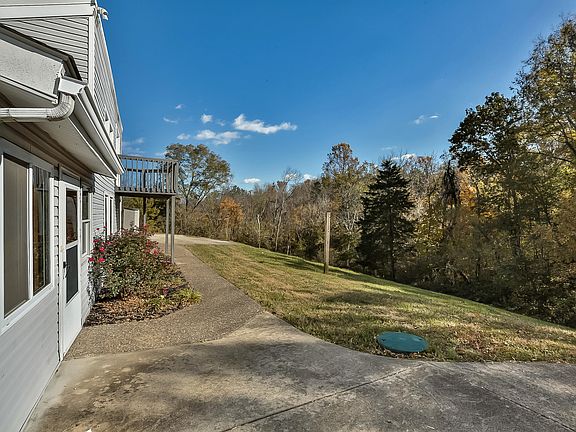 2nd image of 336 McFarland Ln