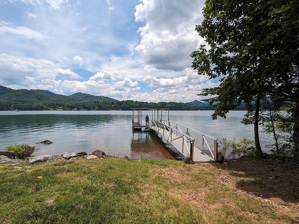 1st image of Bradshaw Rd