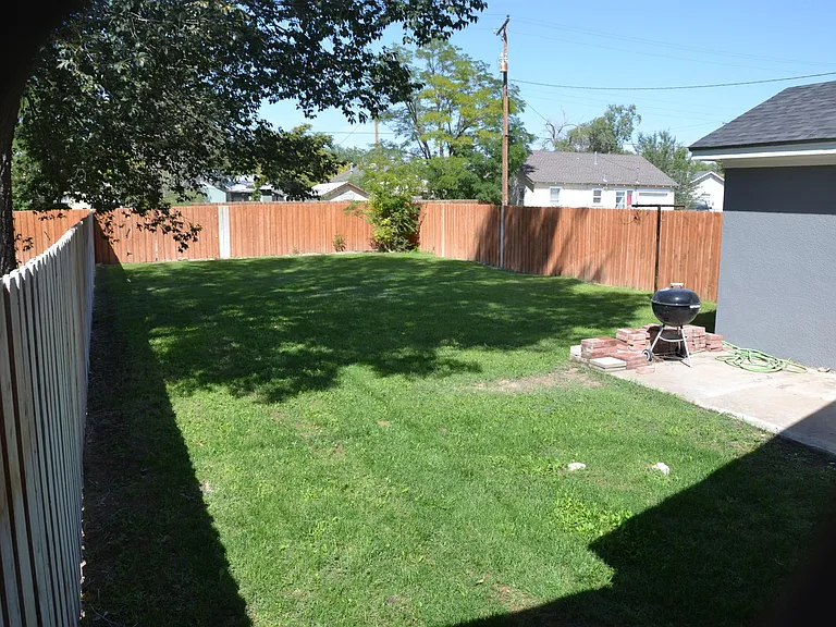 1206 N Kentucky Ave — Photo 3