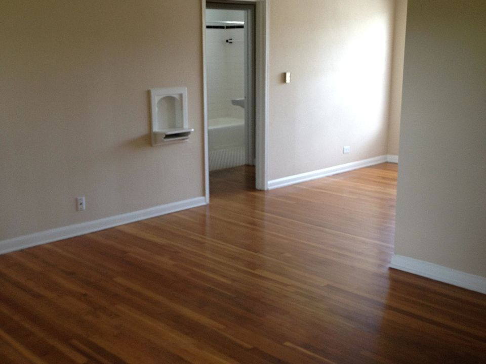 1st image of 106 Vanderheck St APT 8