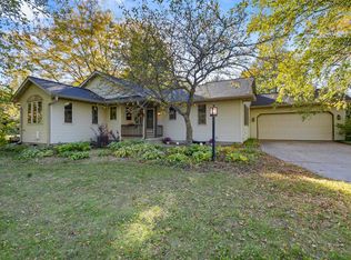 W3291 Schaefer Rd, Belleville, WI 53508