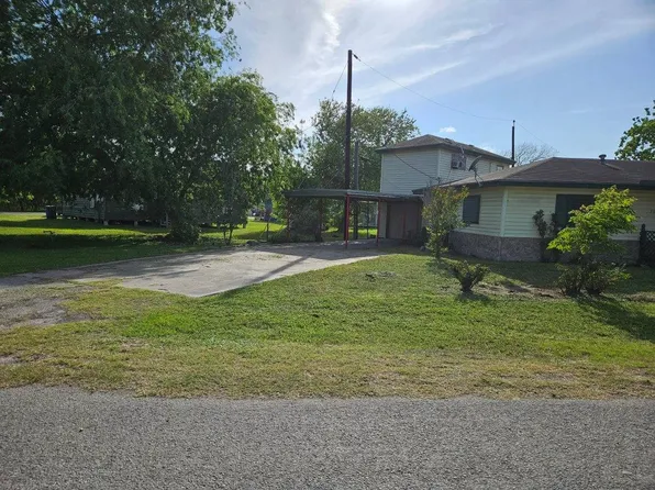 205 Amos St, Gregory, TX 78359