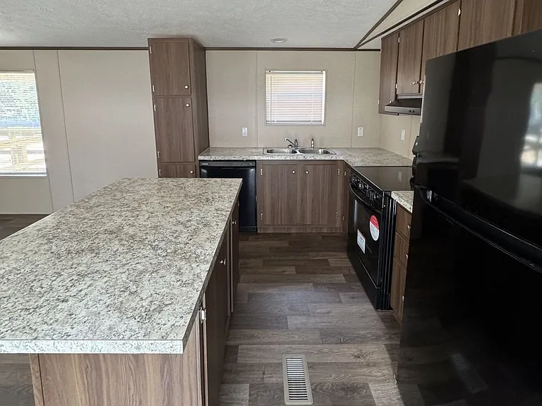 193 Newsome Rd #B — Photo 3