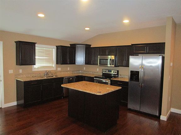 2nd image of 199 Highland Dr