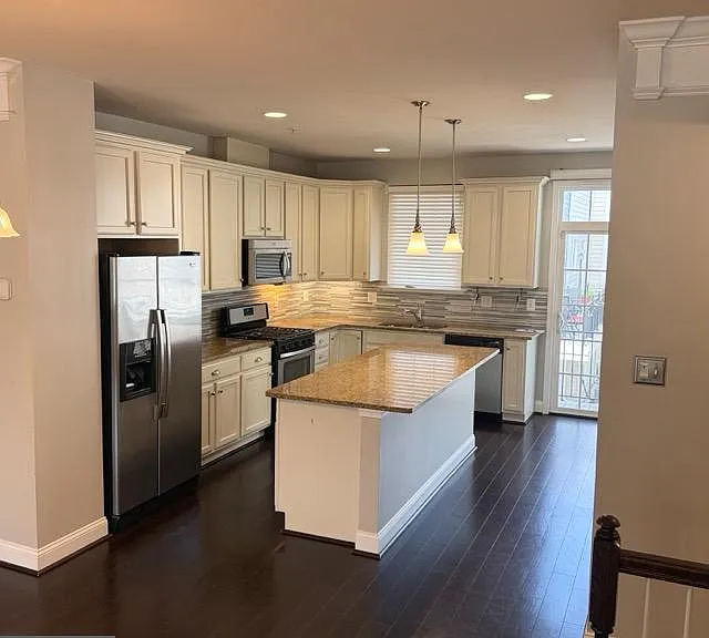 35 Meridian Ln — Photo 6