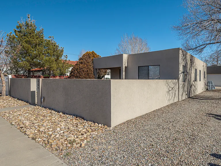 204 Richmond Dr SE #A — Photo 14