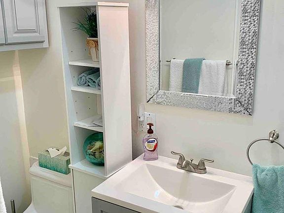 5th image of 7428 Eads Ave #1/2