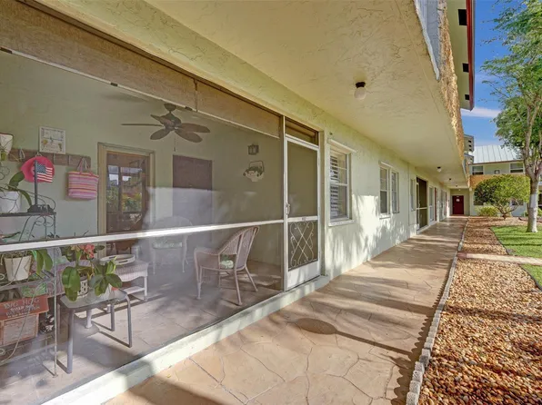 860 SE 6th Avenue #402, Deerfield Beach, FL 33441