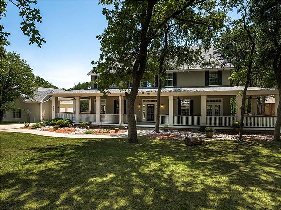 4th image of 816 Stowe Ln
