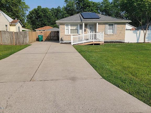 2nd image of 10408 La Plaza Ave