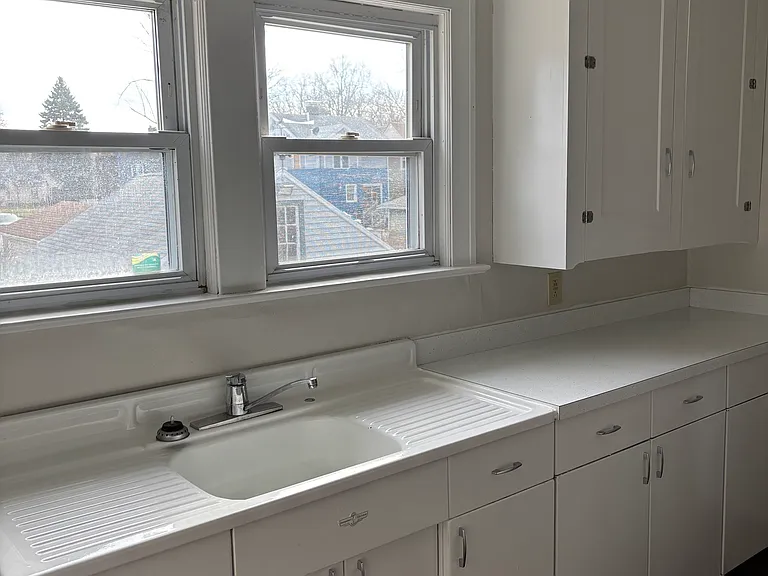 1632 W 12th St #UP — Photo 1