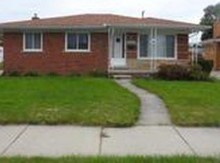 28145 Palm Beach Dr, Warren, MI 48093