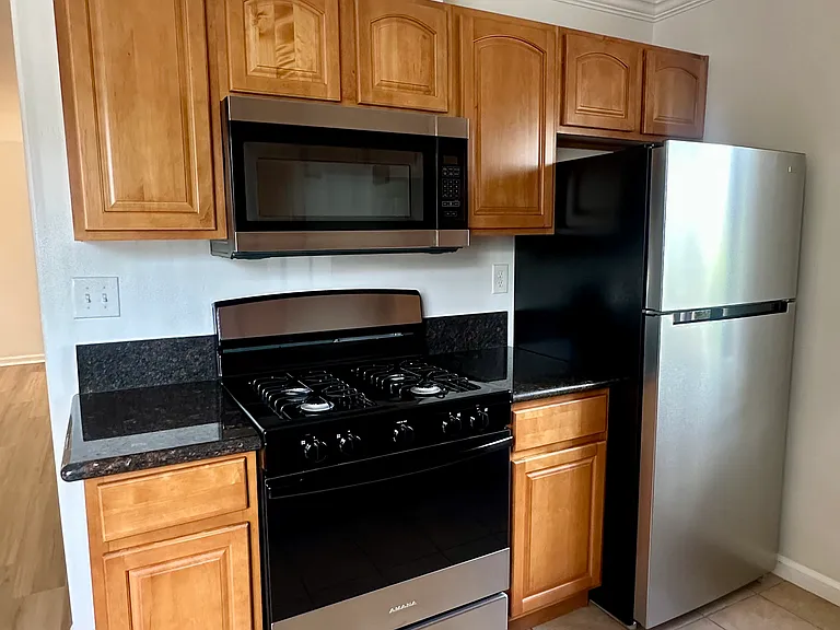 Loma Village — Photo 33