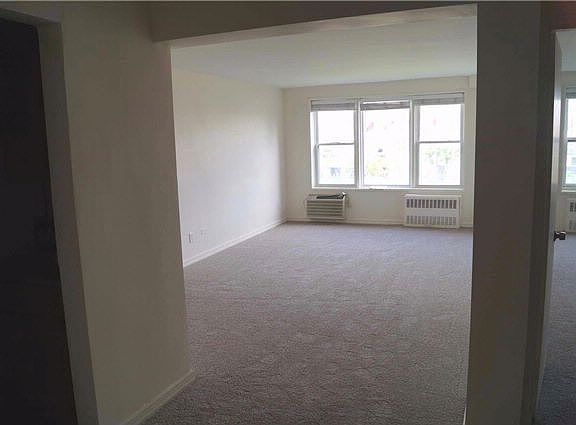 4th image of 1 E Broadway APT 3S