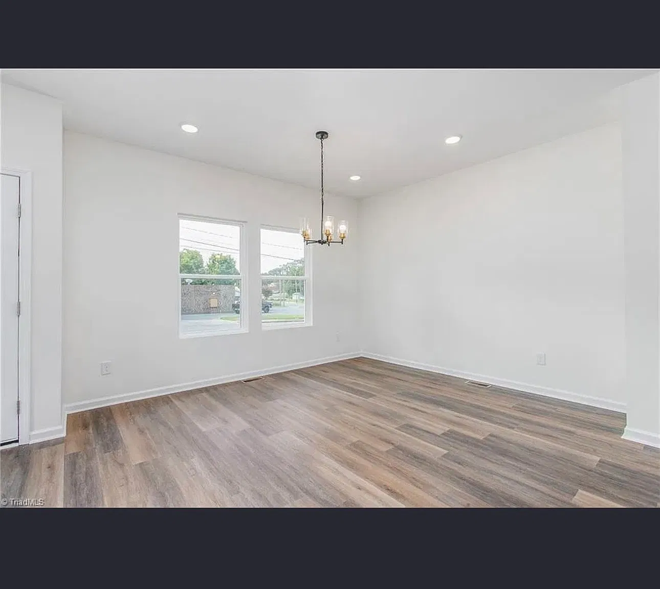 3 bed, 1460 sqft, $2,000 — Photo 4