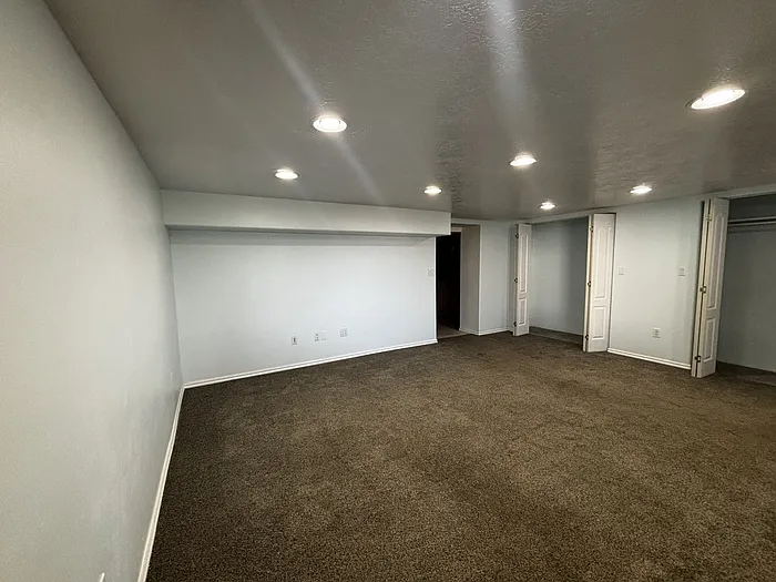 157 N 400 W — Photo 4