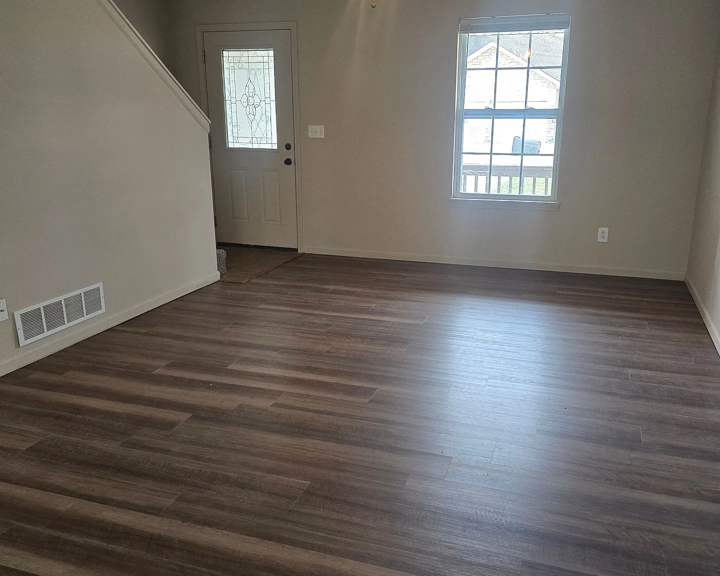 103 Tarawa Terrace — Photo 3