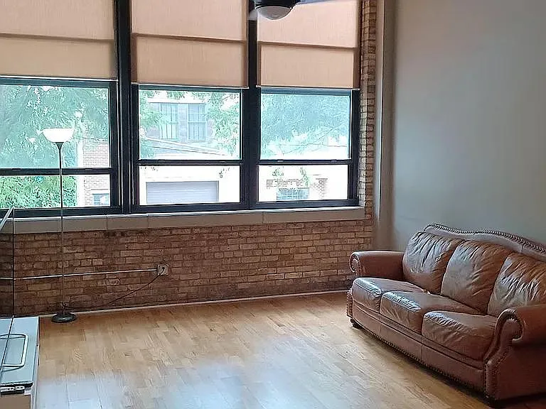 1924 N Hubbard St #210 — Photo 10