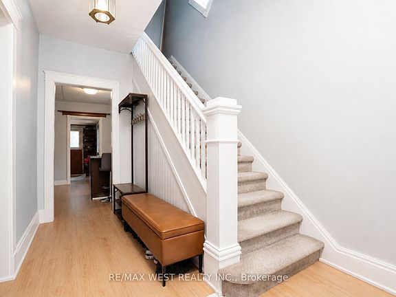 5th image of 217 Hexam St