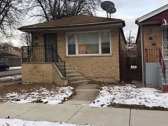 2nd image of 2058 W 67th Pl